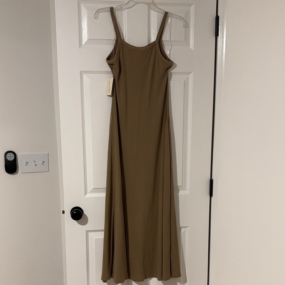 Universal Thread Elegant Tan Maxi Dress - Picture 3 of 3